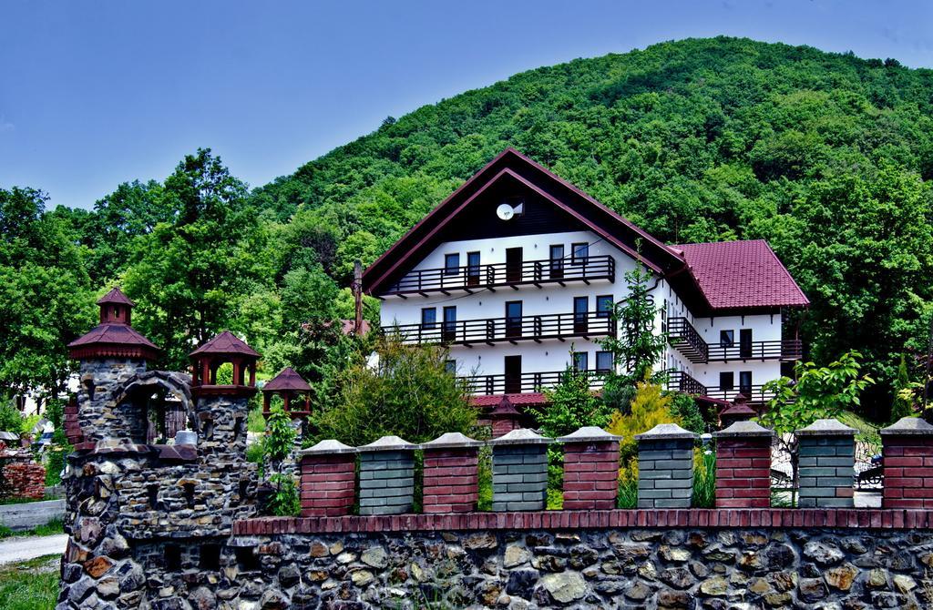 Отель Stupari Шаян Экстерьер фото